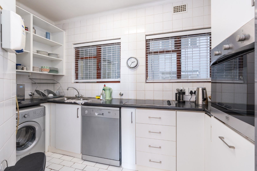 2 Bedroom Property for Sale in Sea Point Western Cape